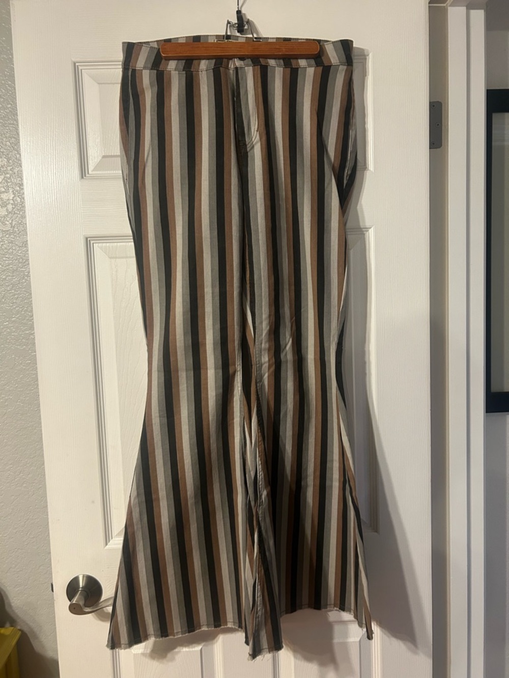 Rock & Roll Denim Women’s Striped Wide Leg Jeans - Brown/Gray/White - Picture 4 of 8